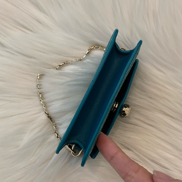 ❌SOLD ❌Bvlgari stingray serpenti forever bag charm - Picture 3 of 12